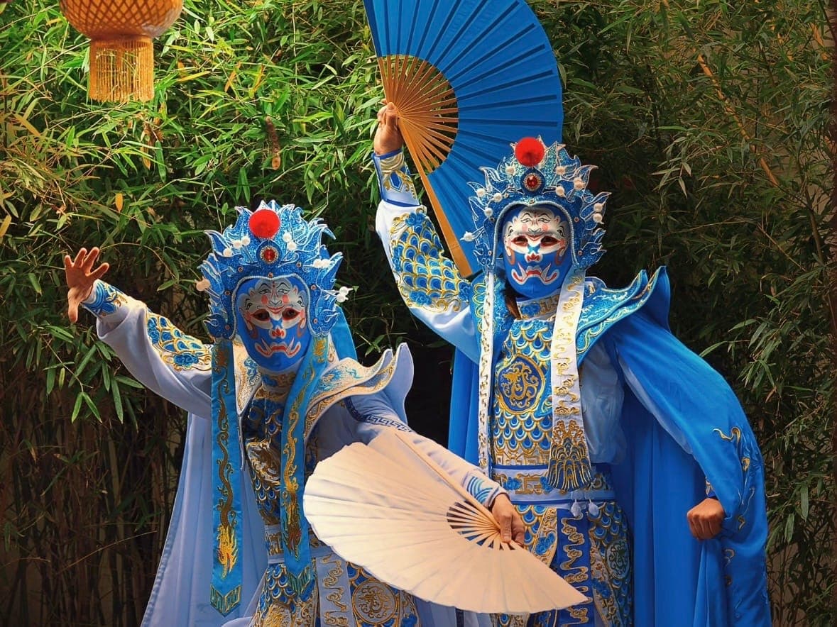 Mask Changing in blue costume