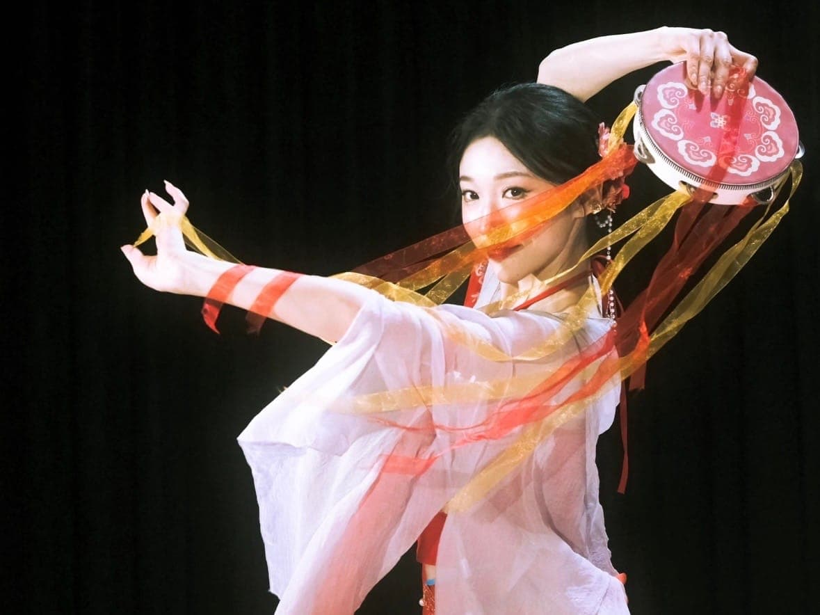 Solo Tambourine dance